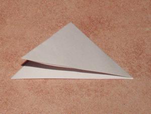 Schneeglöckchen aus Papier basteln Schneeglöckchen aus Papier basteln